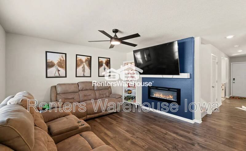 House for rent at 602 Elizabeth Lane NW, Bondurant, IA 50035