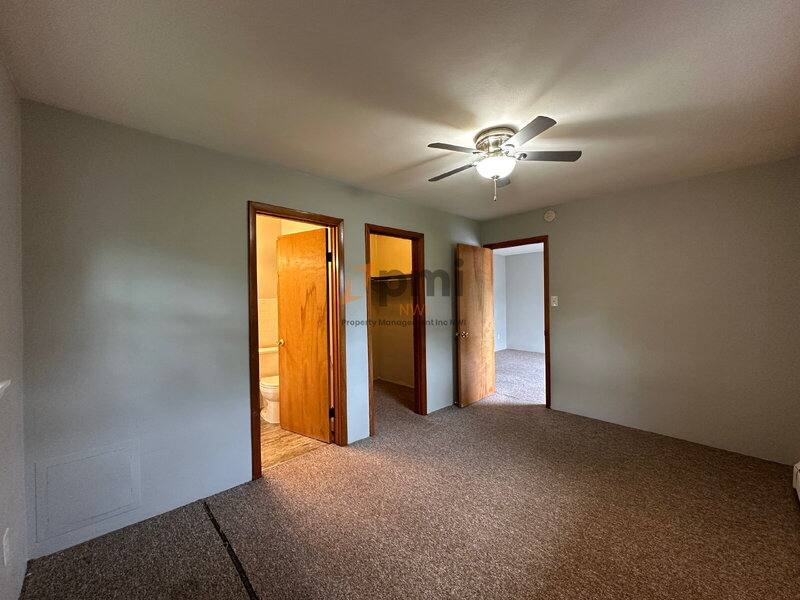 Apartment for rent at 660 N Hobart Rd #5, Hobart, IN 46342