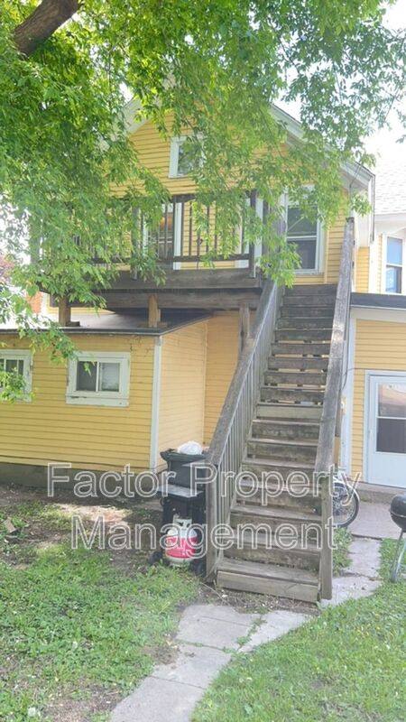 Apartment for rent at 815 N 4th St, Mankato, MN 56001