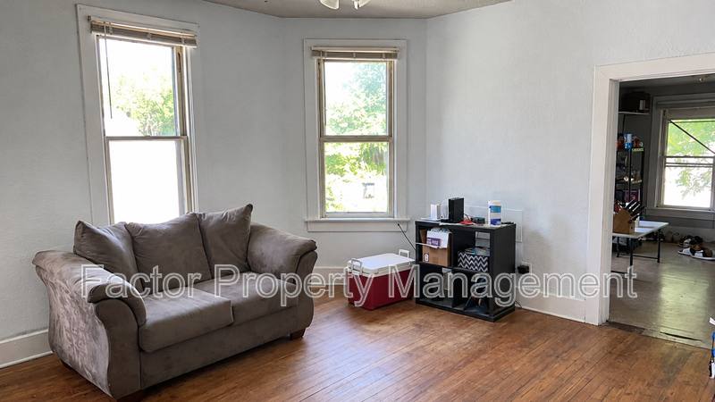 Apartment for rent at 815 N 4th St, Mankato, MN 56001