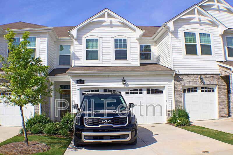 Townhouse for rent at 8027 Overmeadow Lane, Charlotte, NC 28269