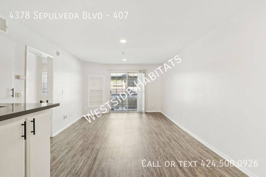 Apartment for rent at 4378 Sepulveda Blvd #407, Sherman Oaks, CA 91403