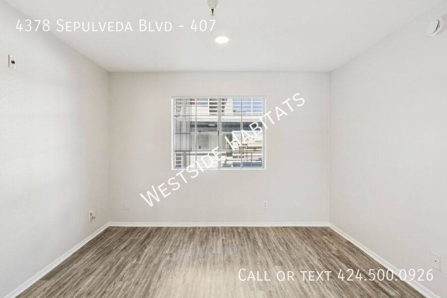 Apartment for rent at 4378 Sepulveda Blvd #407, Sherman Oaks, CA 91403