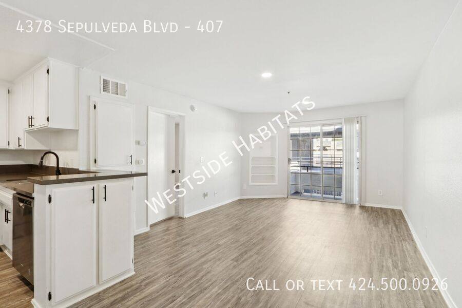 Apartment for rent at 4378 Sepulveda Blvd #407, Sherman Oaks, CA 91403