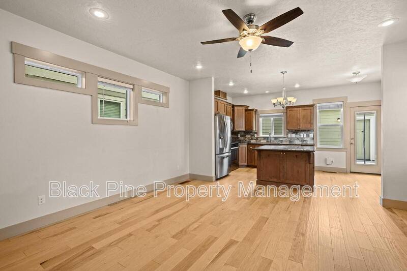 House for rent at 909 N 31st St, Boise, ID 83702