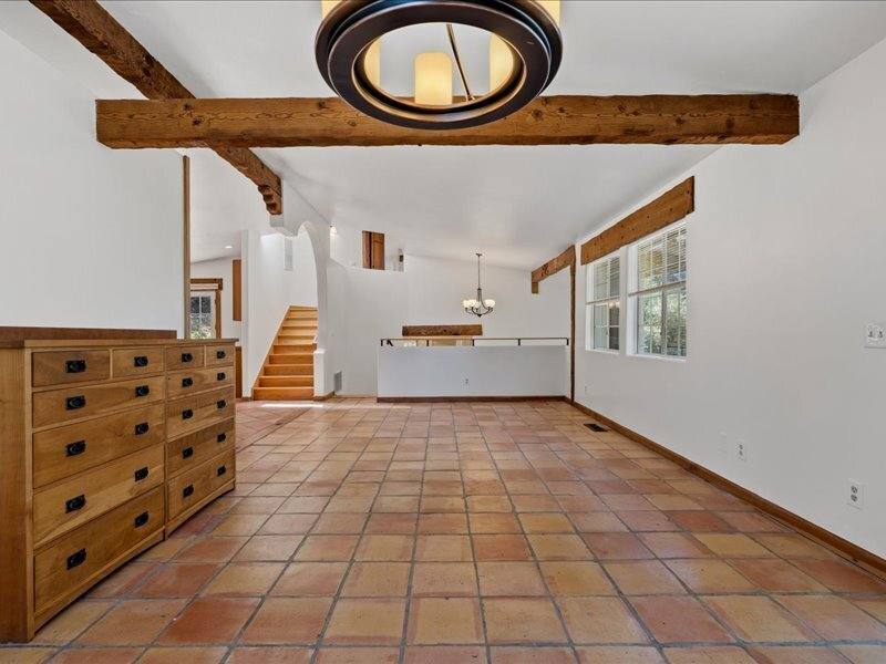 House for rent at 930 Valley View Dr, Healdsburg, CA 95448