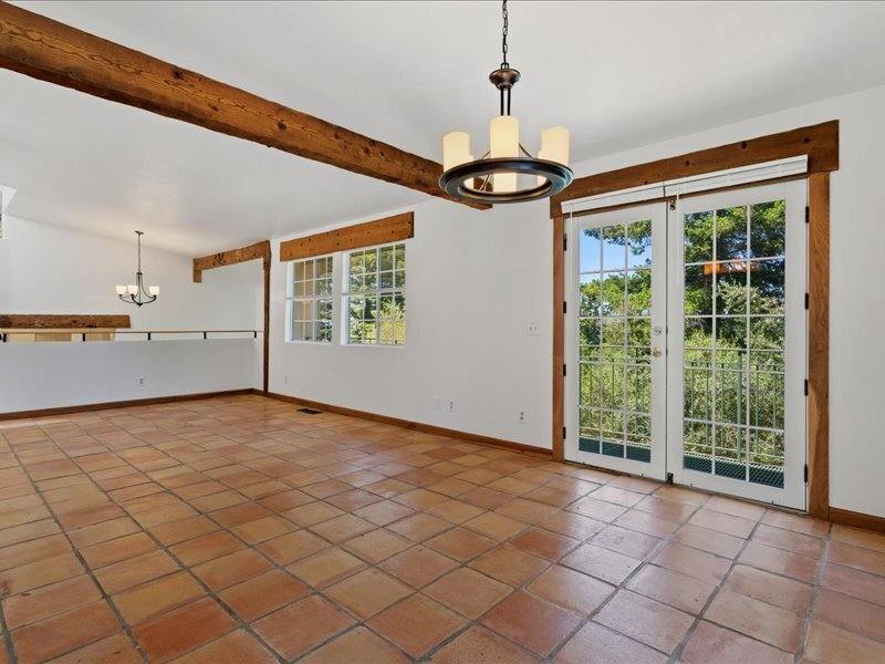 House for rent at 930 Valley View Dr, Healdsburg, CA 95448