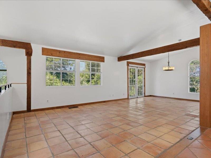 House for rent at 930 Valley View Dr, Healdsburg, CA 95448