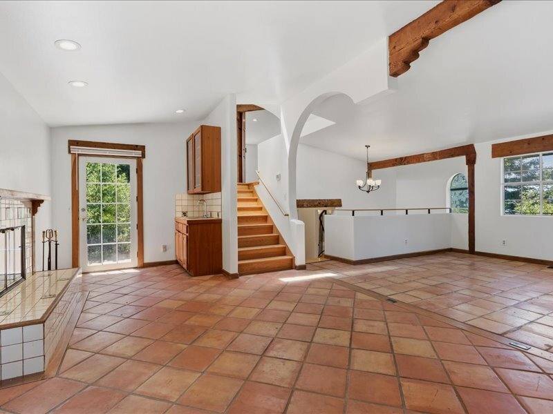 House for rent at 930 Valley View Dr, Healdsburg, CA 95448