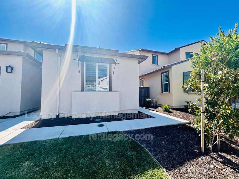 Apartment for rent at 4098 Azul Way, Sacramento, CA 95835