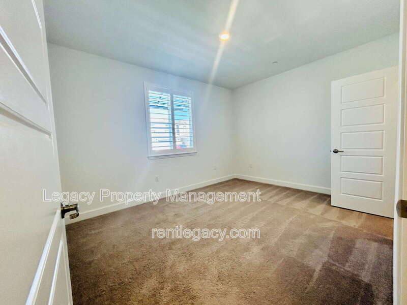 Apartment for rent at 4098 Azul Way, Sacramento, CA 95835