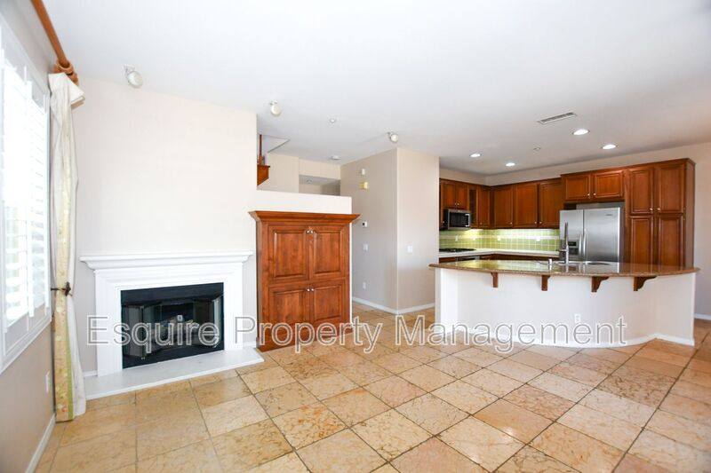 Townhouse for rent at 3395 Shadetree Way, Camarillo, CA 93012