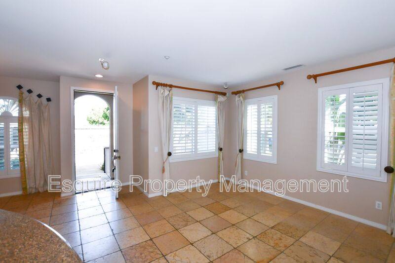 Townhouse for rent at 3395 Shadetree Way, Camarillo, CA 93012