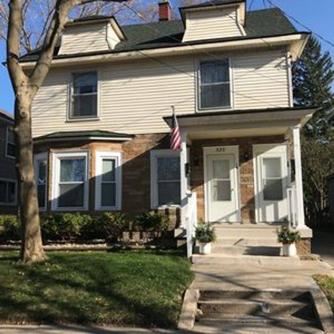 Apartment for rent at 322 Diamond Ave NE, Grand Rapids, MI 49503