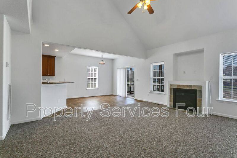 House for rent at 234 Moyock Landing Dr, Moyock, NC 27958