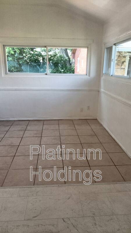 Apartment for rent at 1057 Neville Ave, Akron, OH 44306