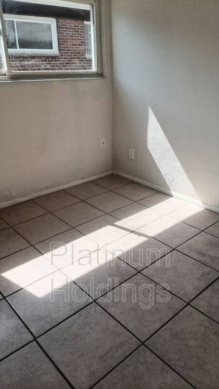 Apartment for rent at 1057 Neville Ave, Akron, OH 44306