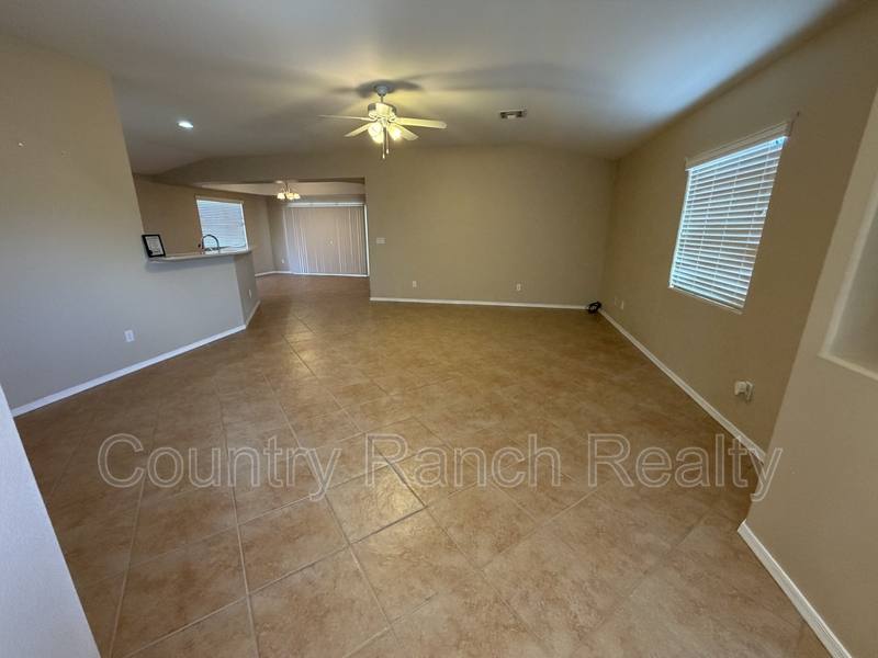House for rent at 2460 Topanga Dr, Bullhead City, AZ 86442