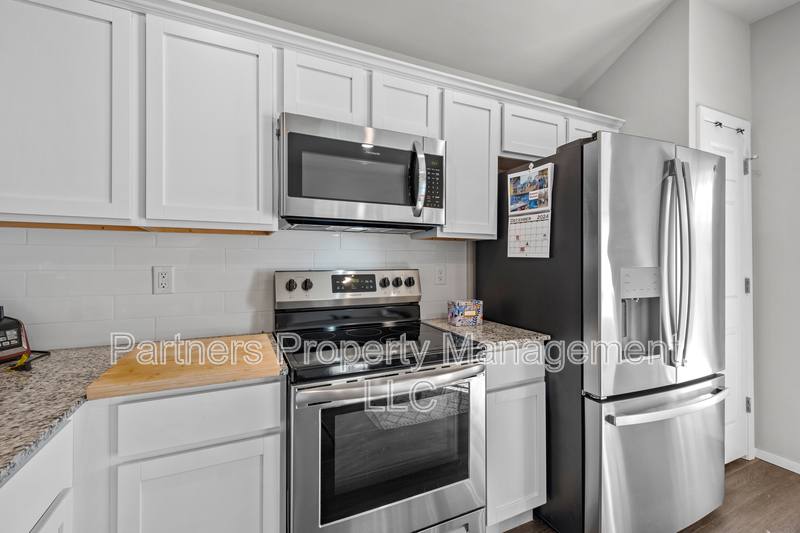 House for rent at 1121 E Sparrow Circle, Fayetteville, AR 72701
