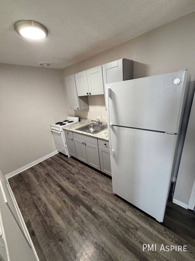 Apartment for rent at 1451 Macon St, Aurora, CO 80010