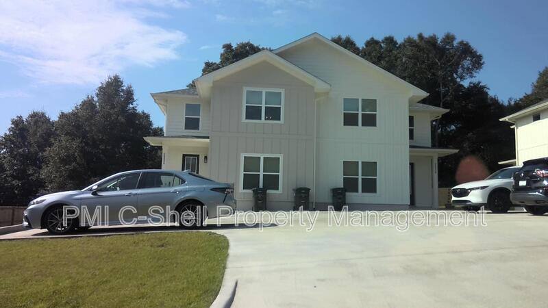 Townhouse for rent at 2017 Wyatt St #A, Pensacola, FL 32514
