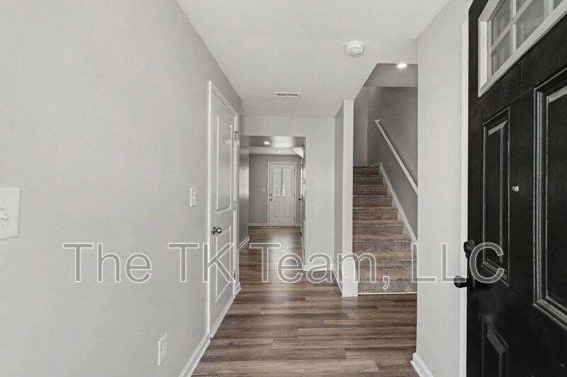 Townhouse for rent at 8036 Lanyard Terrace #1, Charlotte, NC 28269