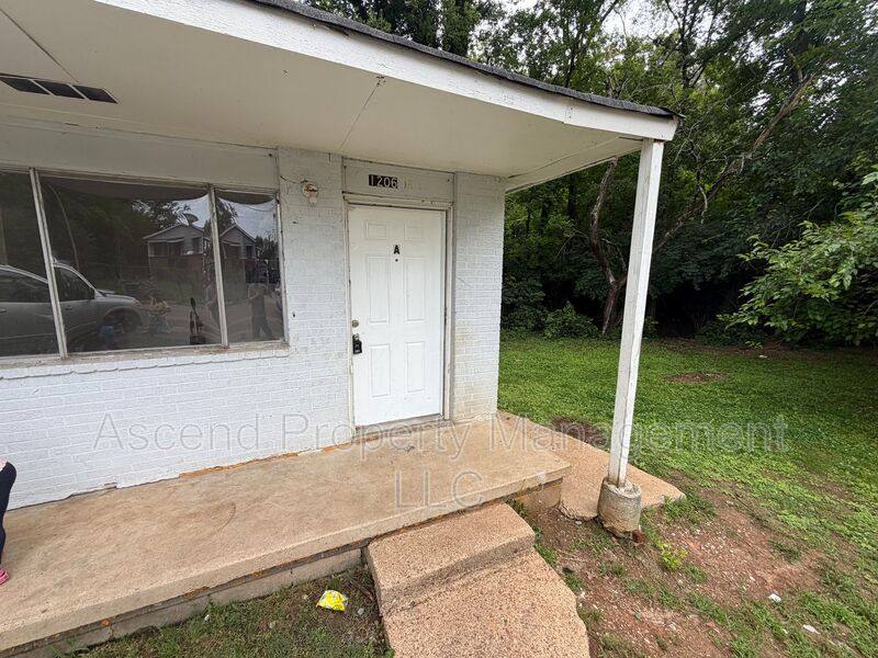 House for rent at 1206 Sholar Ave #A, Chattanooga, TN 37406