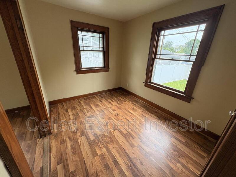 House for rent at 644 Greenlawn Ave, Fort Wayne, IN 46808