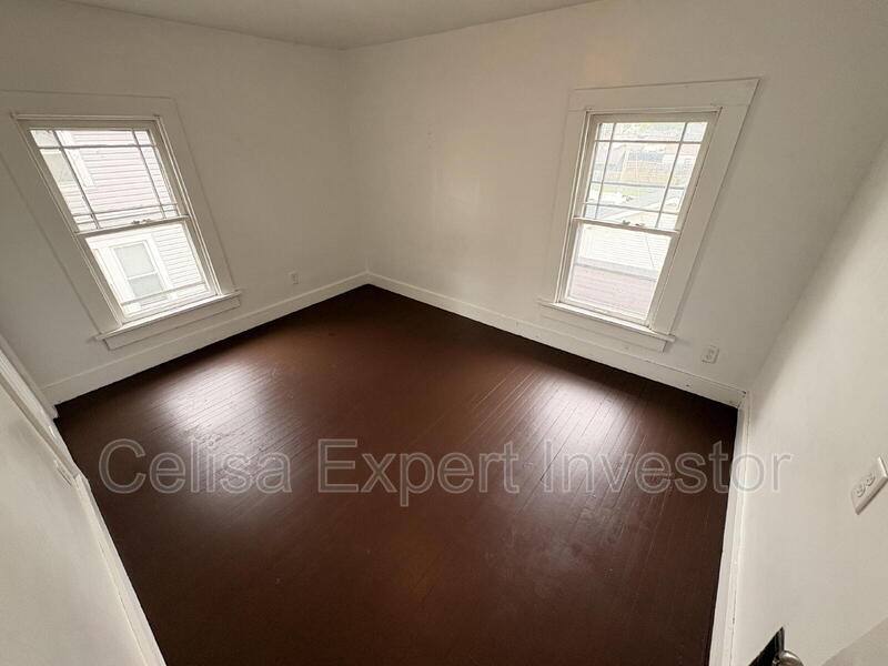 House for rent at 644 Greenlawn Ave, Fort Wayne, IN 46808