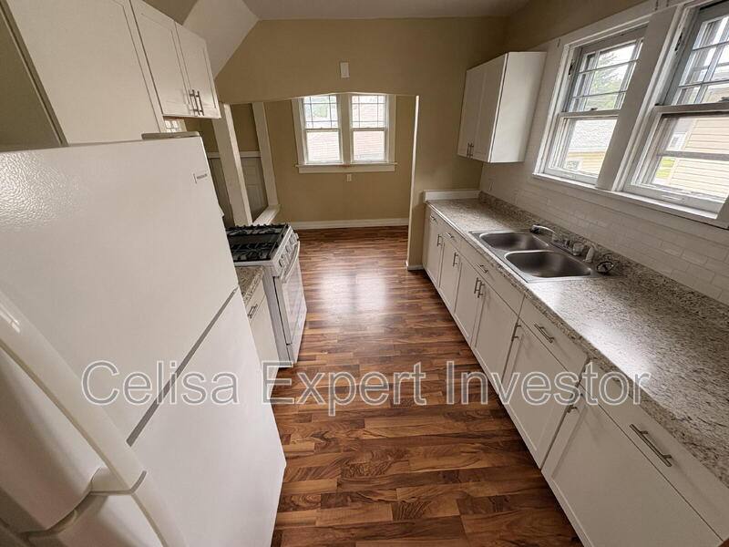 House for rent at 644 Greenlawn Ave, Fort Wayne, IN 46808