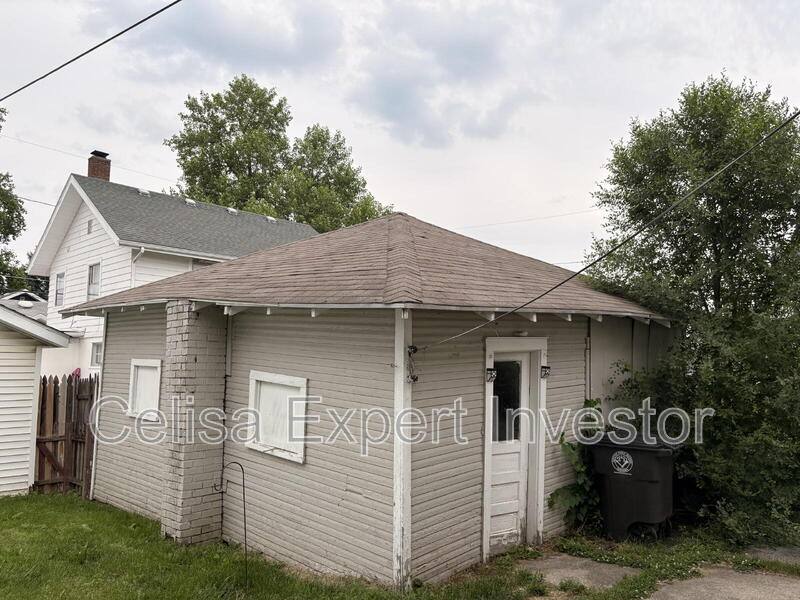 House for rent at 644 Greenlawn Ave, Fort Wayne, IN 46808