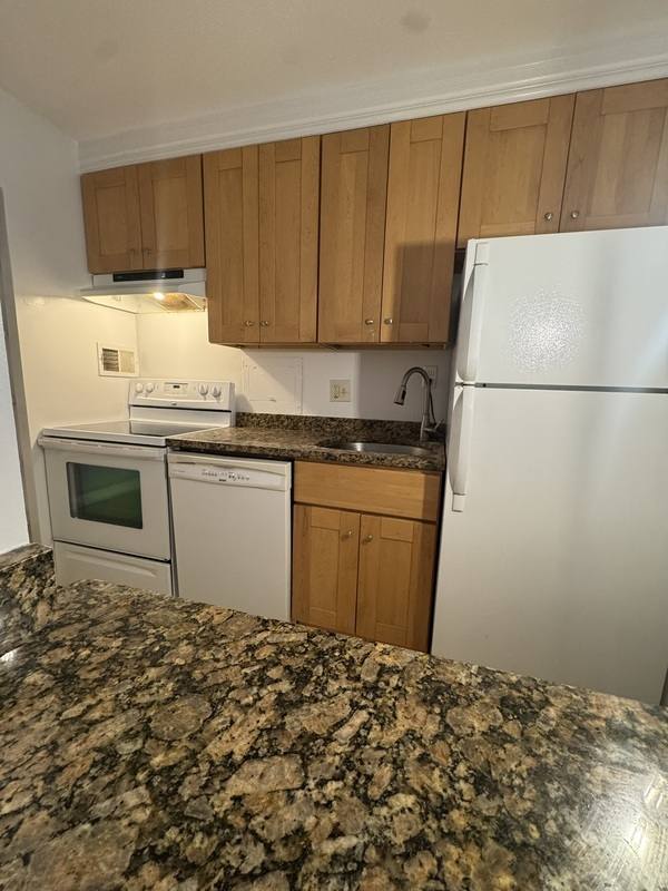 Apartment for rent at 1718 P St NW #218, Washington, DC 20036