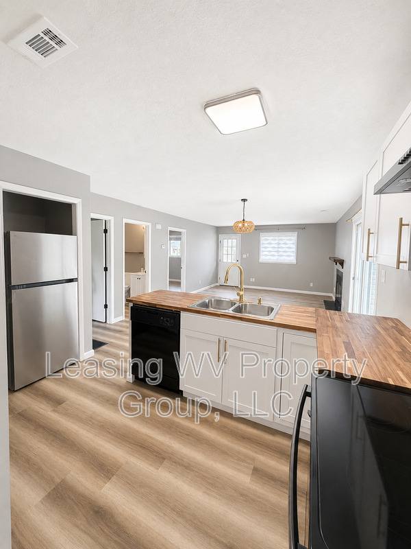 Apartment for rent at 203 Poplar Fork Rd #D, Scott Depot, WV 25560