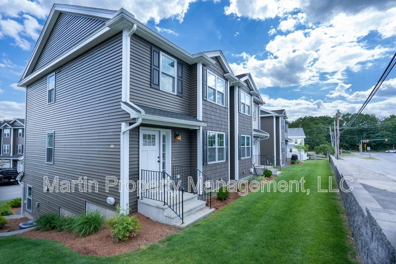 Townhouse for rent at 4 Fairview St #10-1, North Chelmsford, MA 01863