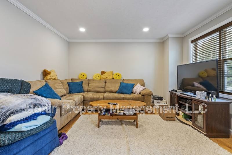 Townhouse for rent at 4 Fairview St #10-1, North Chelmsford, MA 01863