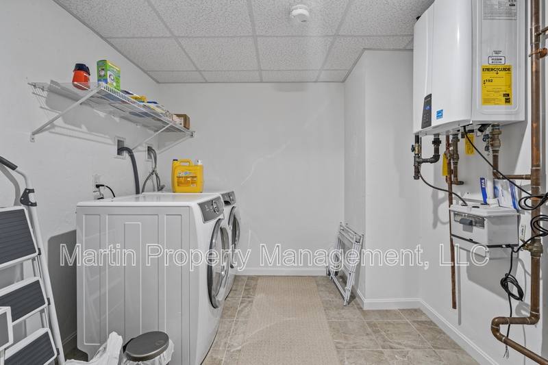 Townhouse for rent at 4 Fairview St #10-1, North Chelmsford, MA 01863