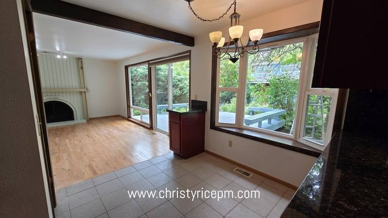House for rent at 15406 SE 46th Way, Bellevue, WA 98006