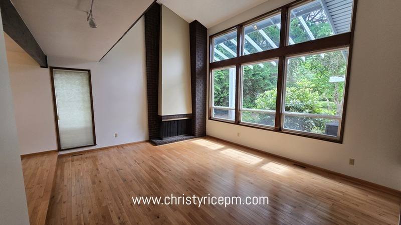 House for rent at 15406 SE 46th Way, Bellevue, WA 98006