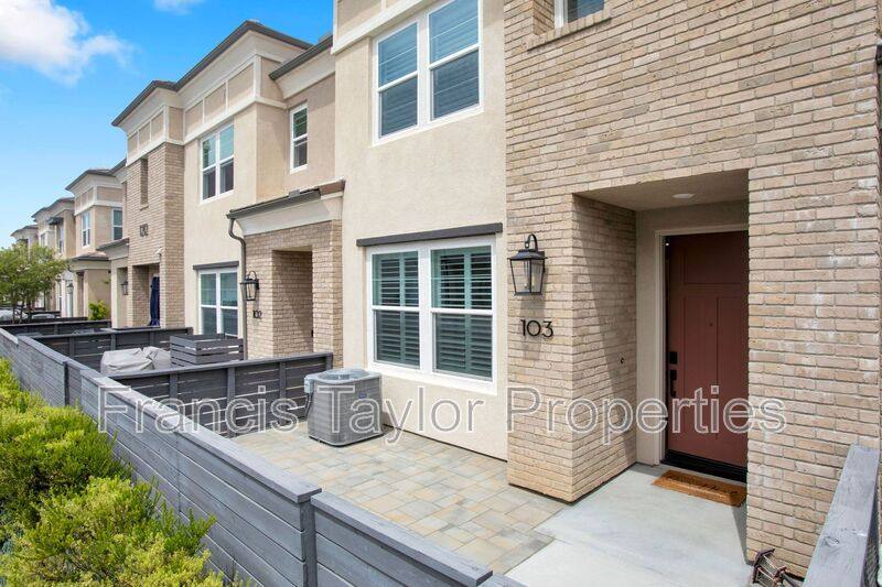 Townhouse for rent at 1212 Sunrise View #103, San Marcos, CA 92078