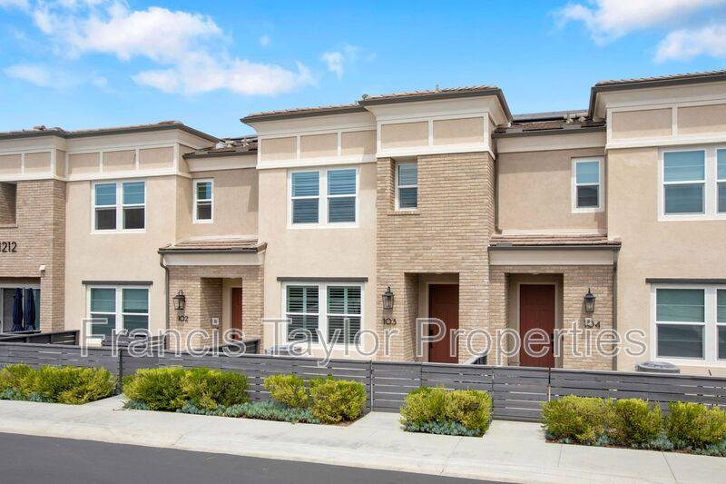 Townhouse for rent at 1212 Sunrise View #103, San Marcos, CA 92078