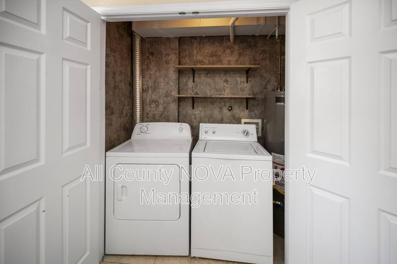 Townhouse for rent at 610 Kensington Dr, Fredericksburg, VA 22405