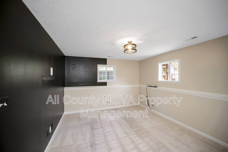 Townhouse for rent at 610 Kensington Dr, Fredericksburg, VA 22405