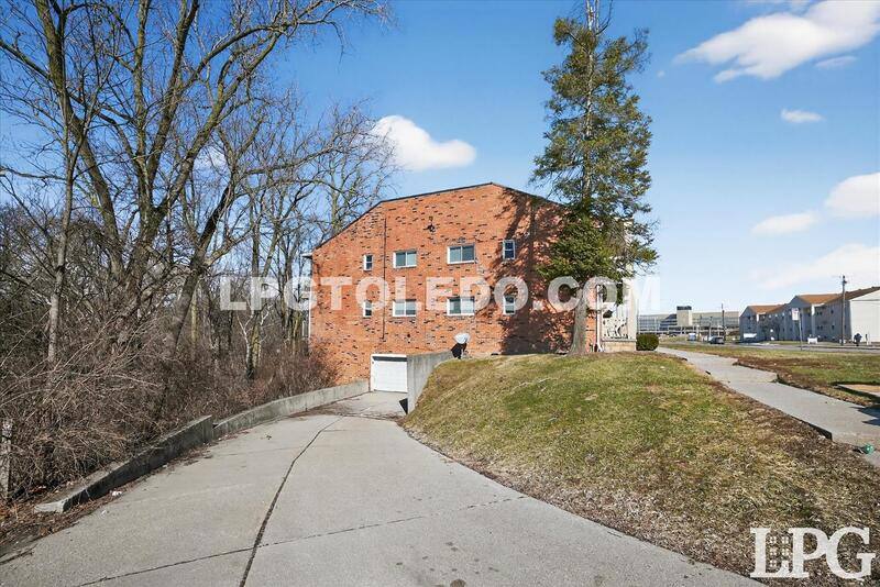 Apartment for rent at 3348 Arlington Ave #8, Toledo, OH 43614