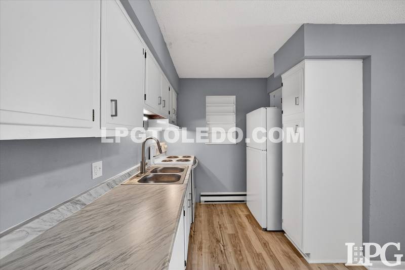 Apartment for rent at 3348 Arlington Ave #8, Toledo, OH 43614