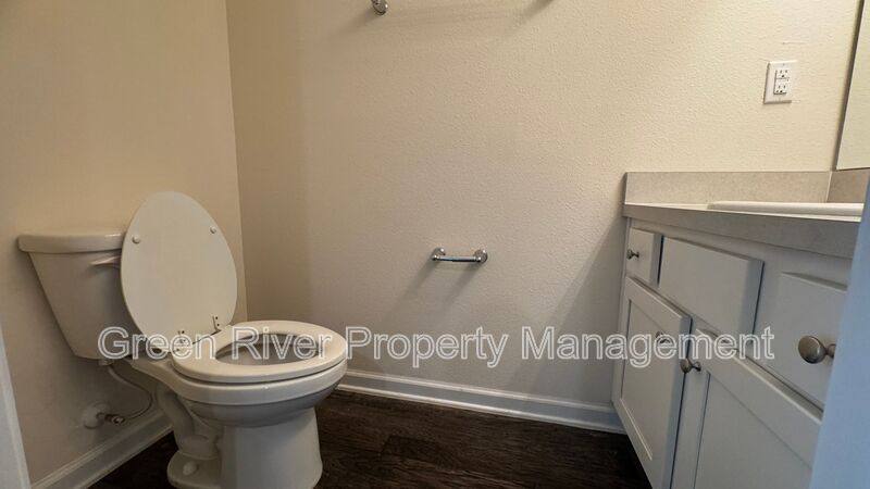 Townhouse for rent at 8068 Echo Springs Rd, Jacksonville, FL 32256