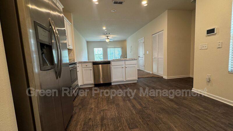 Townhouse for rent at 8068 Echo Springs Rd, Jacksonville, FL 32256