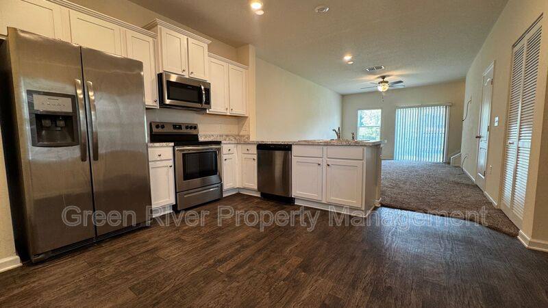 Townhouse for rent at 8068 Echo Springs Rd, Jacksonville, FL 32256