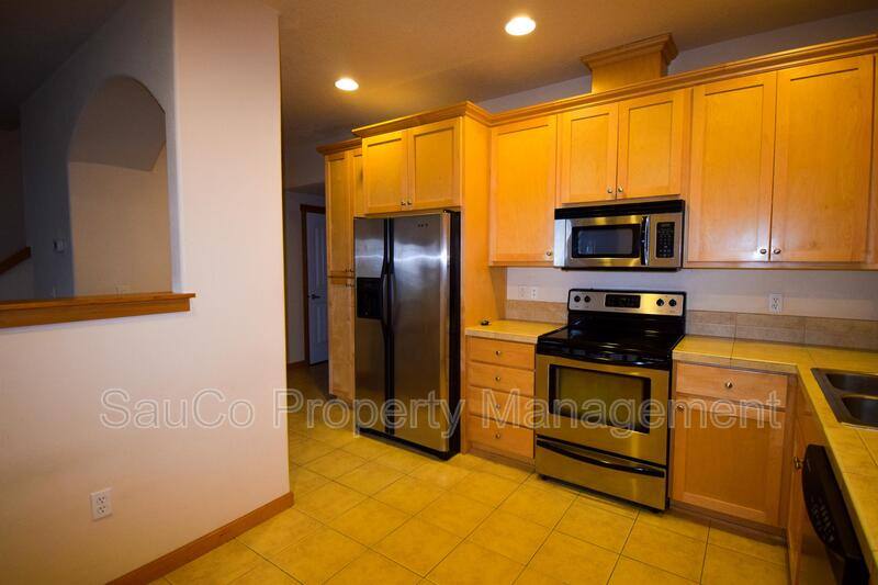 Townhouse for rent at 2025 Elm St #4-A, Forest Grove, OR 97116