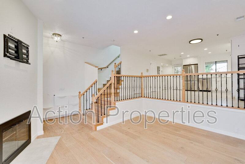 Condo for rent at 695 S Knickerbocker Dr #15, Sunnyvale, CA 94087