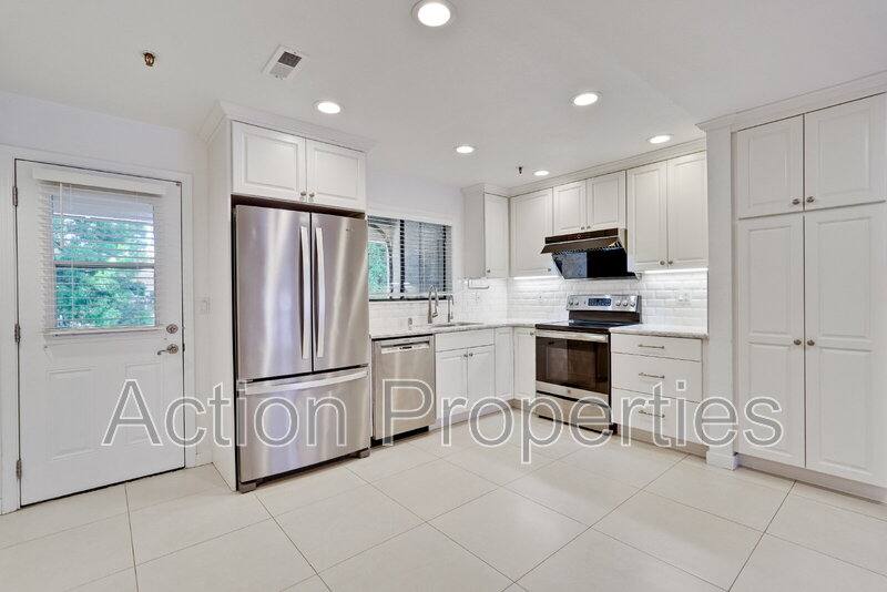 Condo for rent at 695 S Knickerbocker Dr #15, Sunnyvale, CA 94087